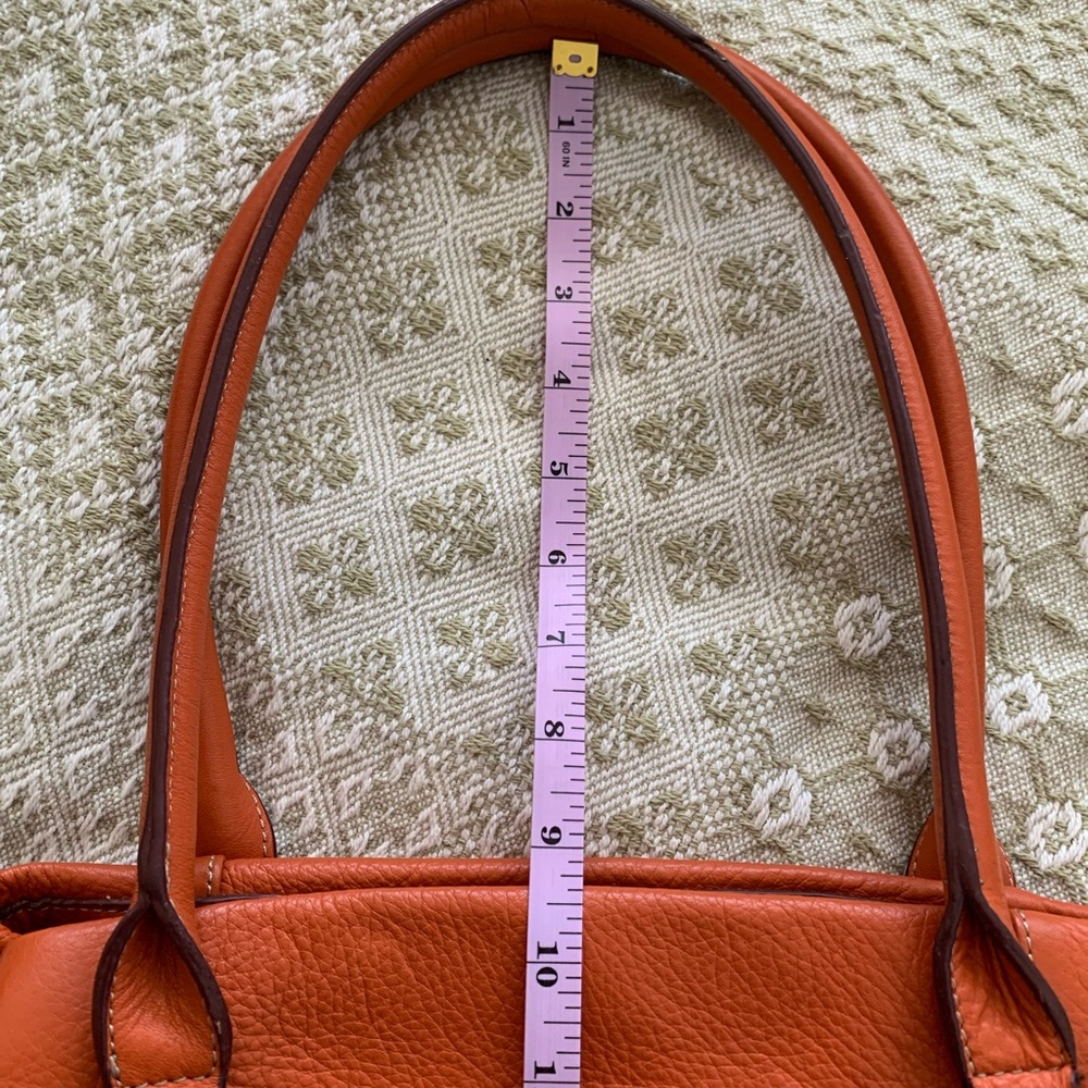 Gently used ISAAC MIZRAHI shoulder bag soft orange pebbled leather silver trim - Picture 3 of 10
